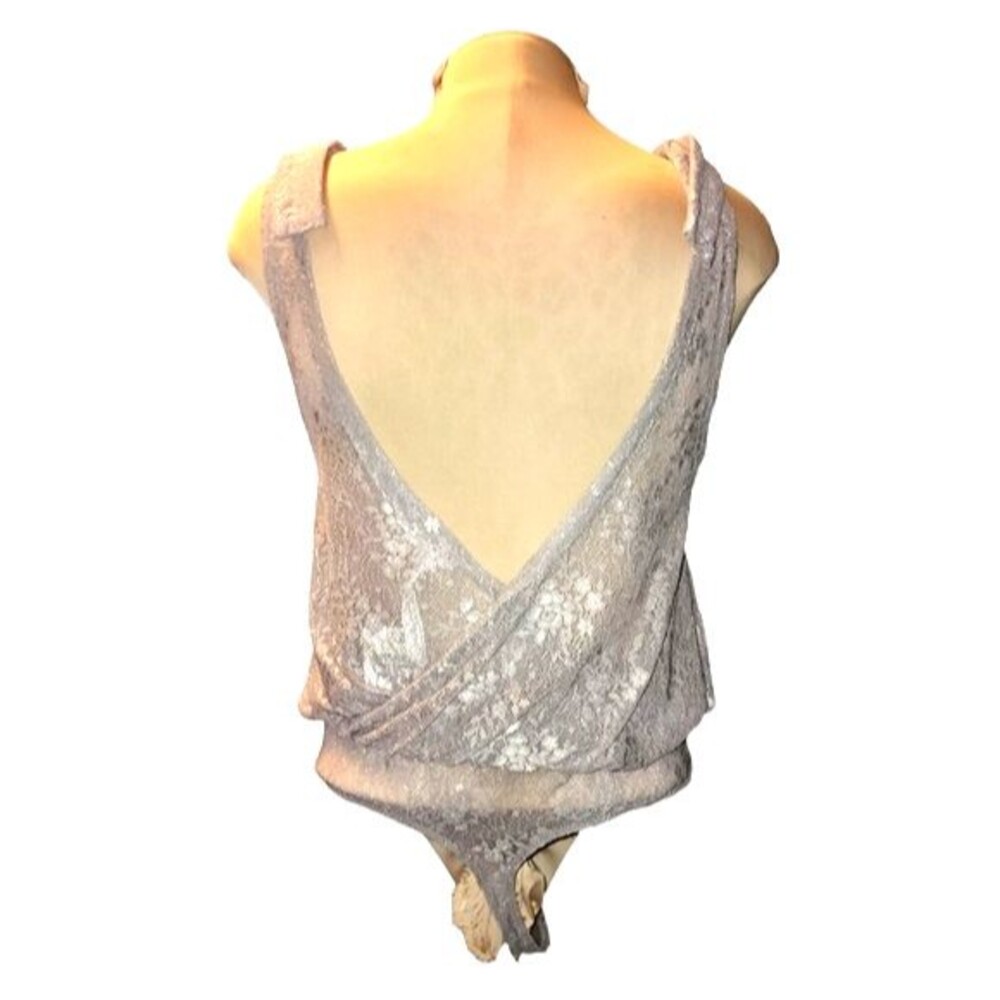 Free People Intimately Free NWT Taupe Lace All Day Thong Plunging Bodysuit Sz M - Picture 5 of 10